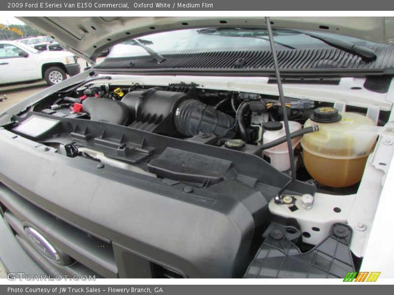 Oxford White / Medium Flint 2009 Ford E Series Van E150 Commercial