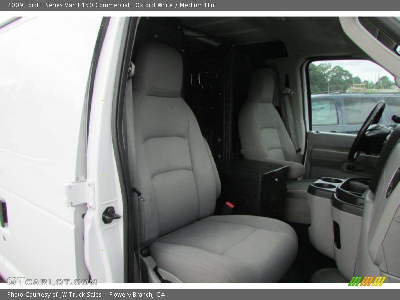 Oxford White / Medium Flint 2009 Ford E Series Van E150 Commercial
