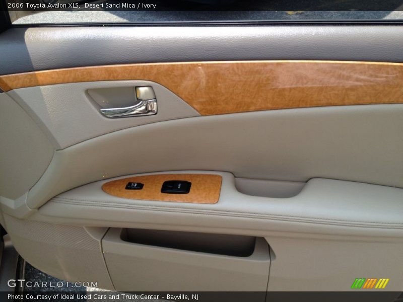 Desert Sand Mica / Ivory 2006 Toyota Avalon XLS
