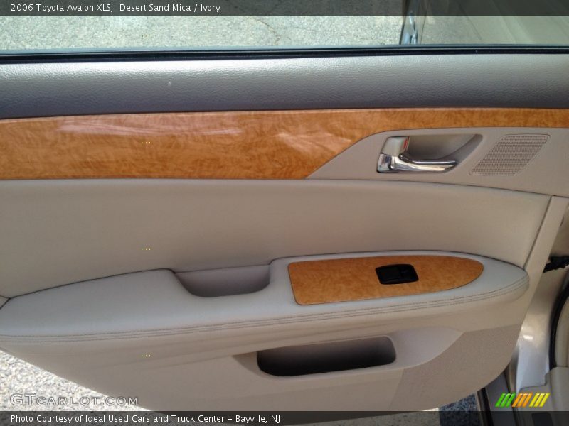 Desert Sand Mica / Ivory 2006 Toyota Avalon XLS