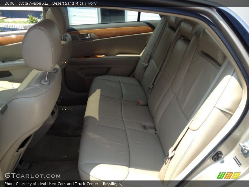 Desert Sand Mica / Ivory 2006 Toyota Avalon XLS