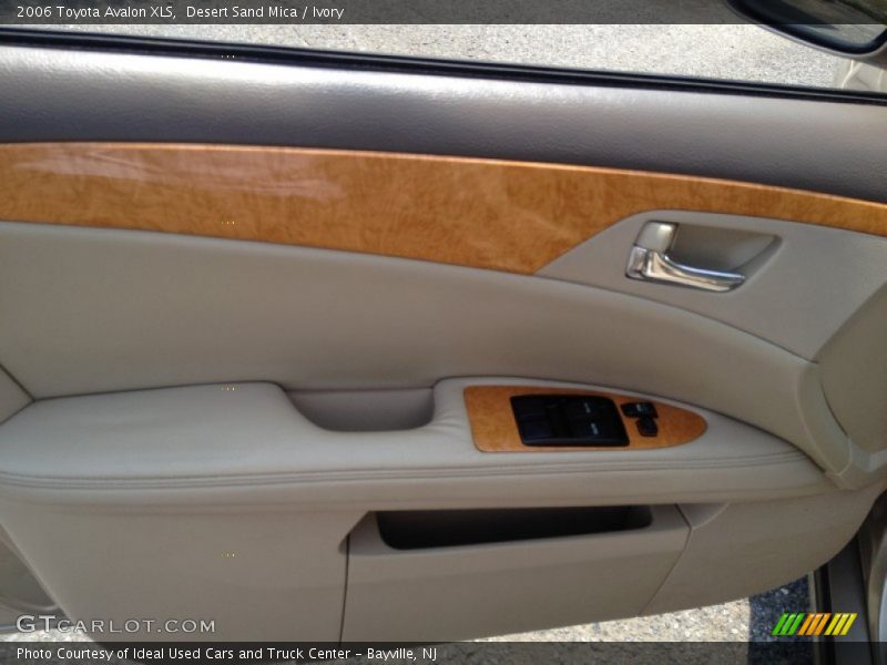 Desert Sand Mica / Ivory 2006 Toyota Avalon XLS