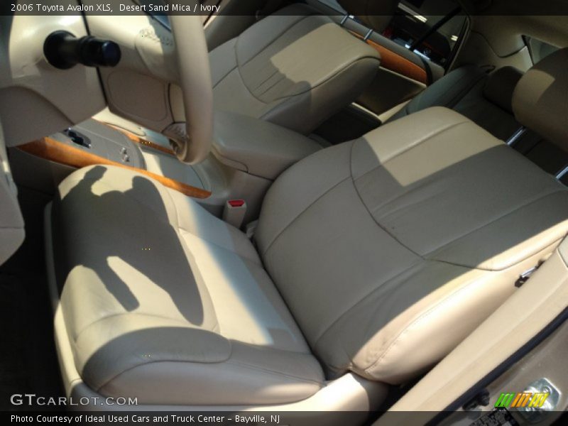 Desert Sand Mica / Ivory 2006 Toyota Avalon XLS