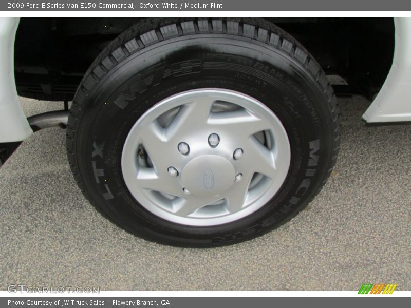 Oxford White / Medium Flint 2009 Ford E Series Van E150 Commercial
