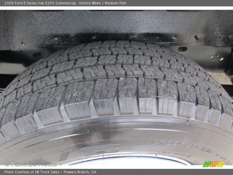 Oxford White / Medium Flint 2009 Ford E Series Van E150 Commercial