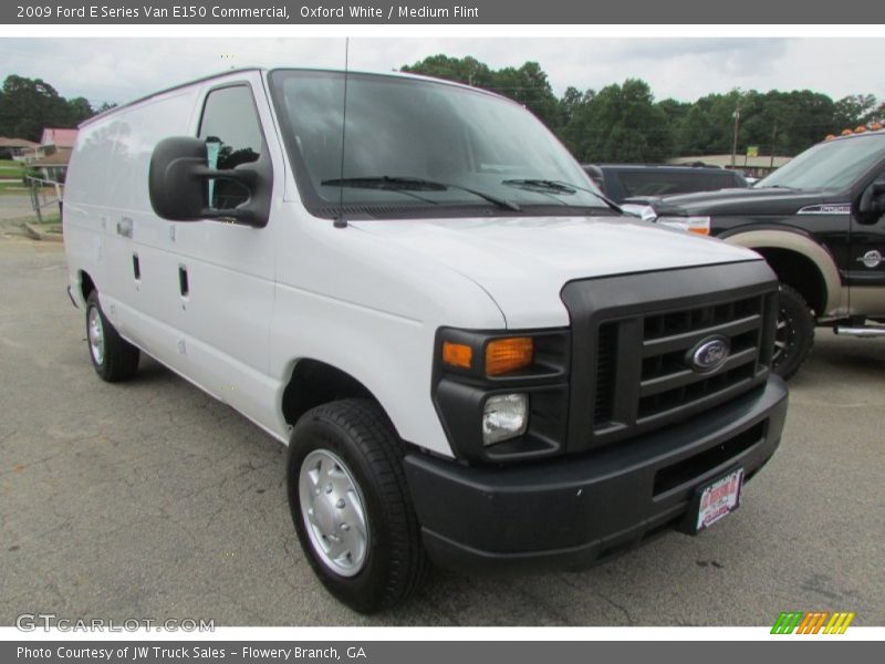 Oxford White / Medium Flint 2009 Ford E Series Van E150 Commercial