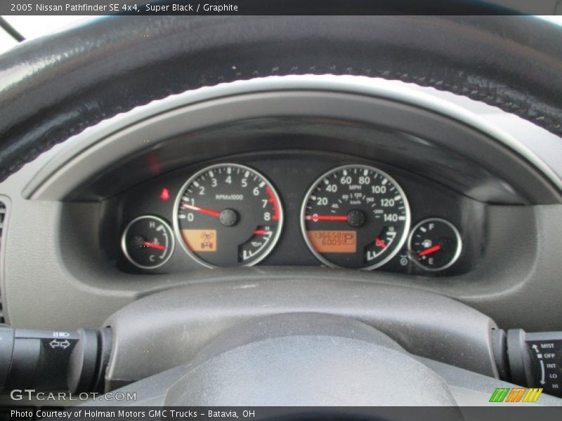 Super Black / Graphite 2005 Nissan Pathfinder SE 4x4