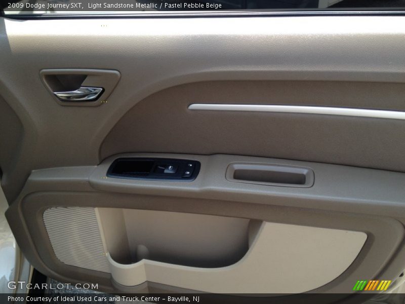Light Sandstone Metallic / Pastel Pebble Beige 2009 Dodge Journey SXT