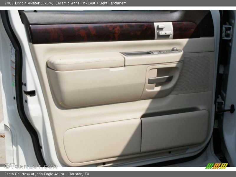 Ceramic White Tri-Coat / Light Parchment 2003 Lincoln Aviator Luxury