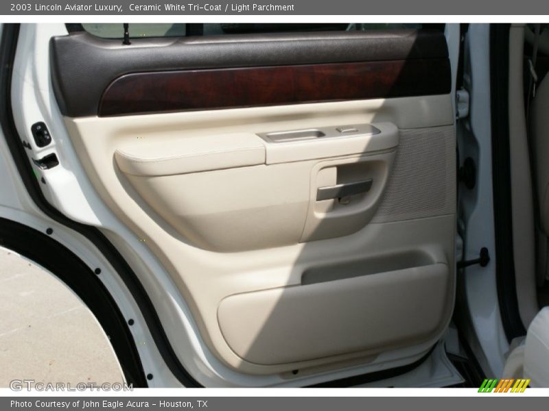 Ceramic White Tri-Coat / Light Parchment 2003 Lincoln Aviator Luxury