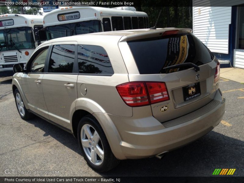 Light Sandstone Metallic / Pastel Pebble Beige 2009 Dodge Journey SXT