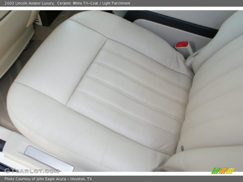 Ceramic White Tri-Coat / Light Parchment 2003 Lincoln Aviator Luxury