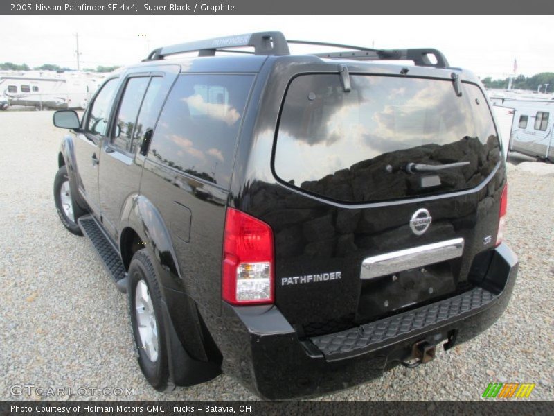 Super Black / Graphite 2005 Nissan Pathfinder SE 4x4
