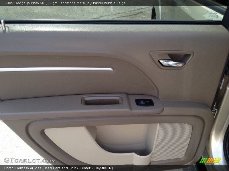 Light Sandstone Metallic / Pastel Pebble Beige 2009 Dodge Journey SXT