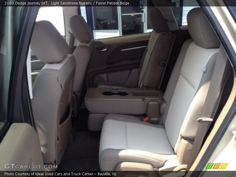 Light Sandstone Metallic / Pastel Pebble Beige 2009 Dodge Journey SXT