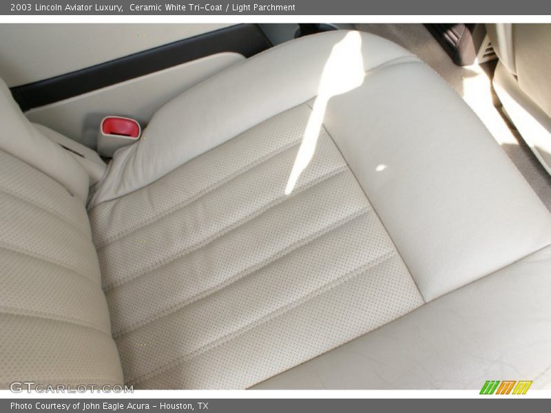 Ceramic White Tri-Coat / Light Parchment 2003 Lincoln Aviator Luxury