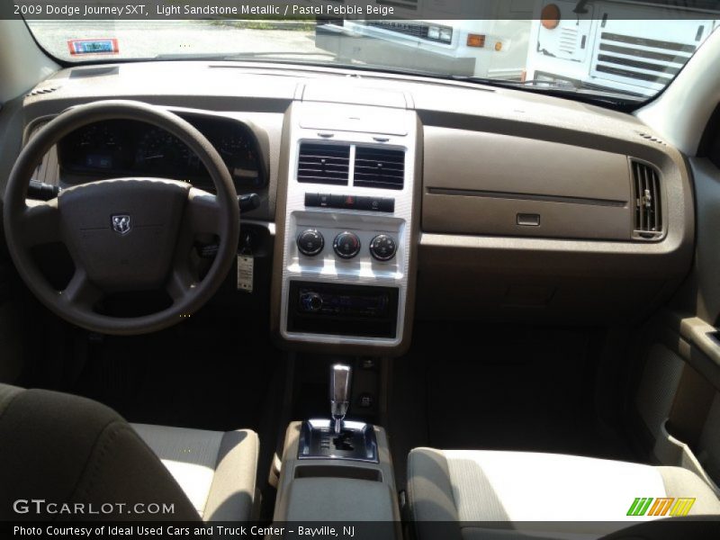 Light Sandstone Metallic / Pastel Pebble Beige 2009 Dodge Journey SXT