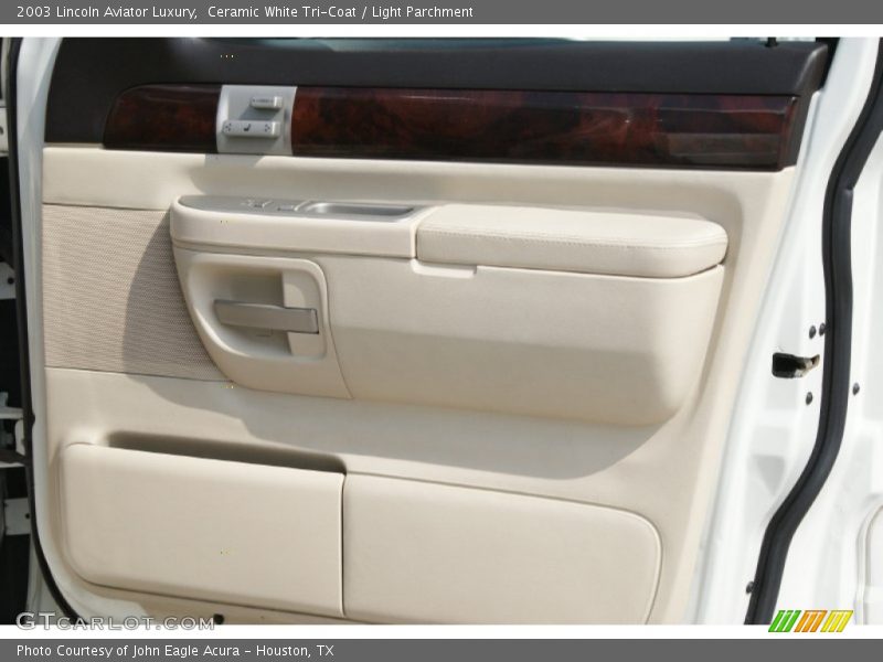 Ceramic White Tri-Coat / Light Parchment 2003 Lincoln Aviator Luxury