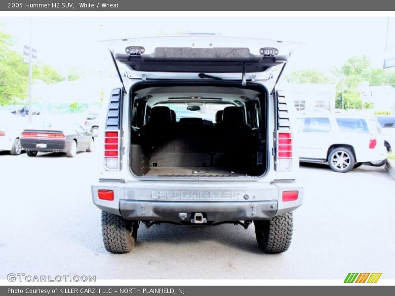 White / Wheat 2005 Hummer H2 SUV