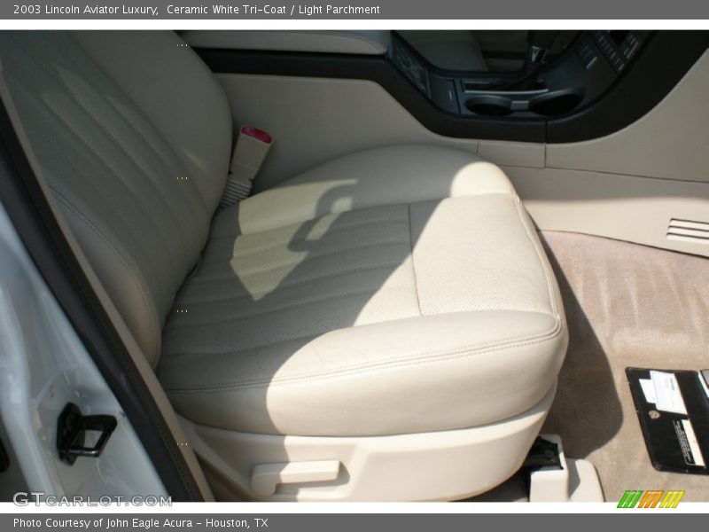 Ceramic White Tri-Coat / Light Parchment 2003 Lincoln Aviator Luxury