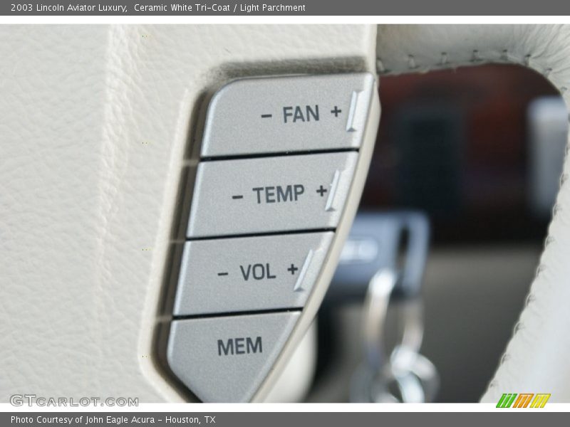 Ceramic White Tri-Coat / Light Parchment 2003 Lincoln Aviator Luxury