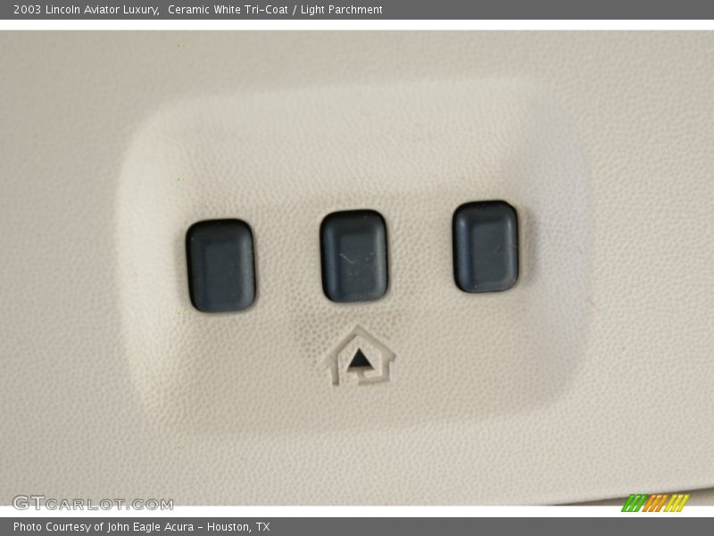 Ceramic White Tri-Coat / Light Parchment 2003 Lincoln Aviator Luxury