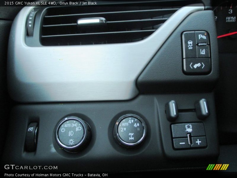 Controls of 2015 Yukon XL SLE 4WD