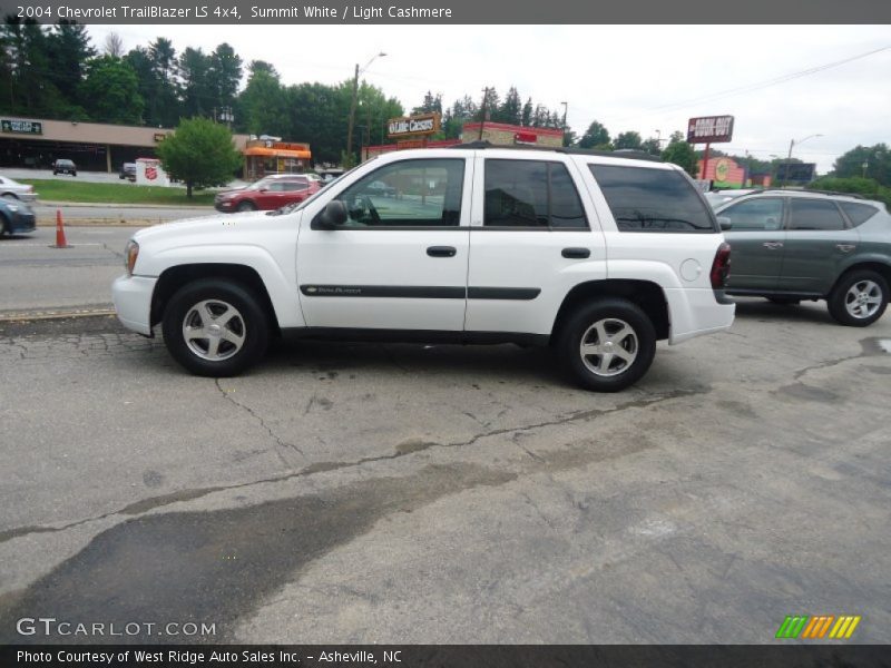 Summit White / Light Cashmere 2004 Chevrolet TrailBlazer LS 4x4