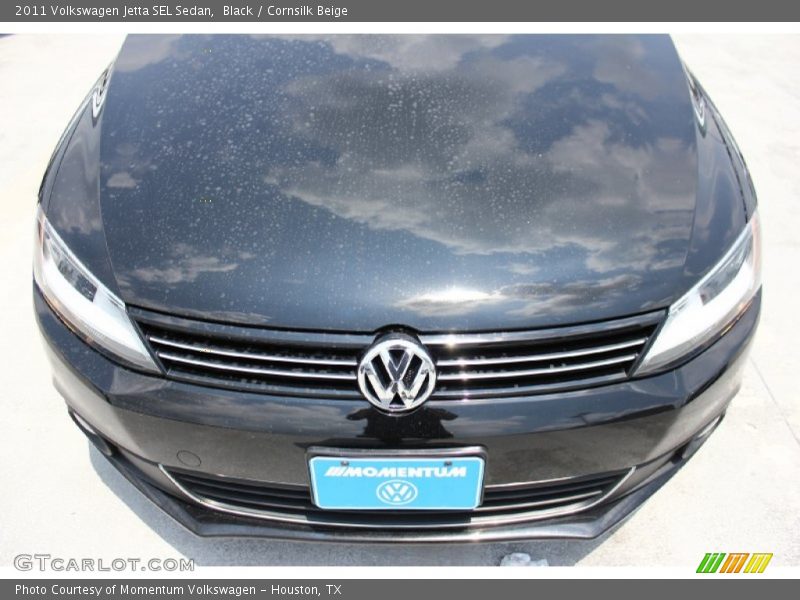 Black / Cornsilk Beige 2011 Volkswagen Jetta SEL Sedan