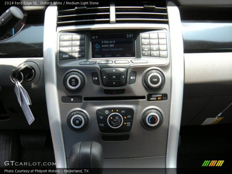 Oxford White / Medium Light Stone 2014 Ford Edge SE