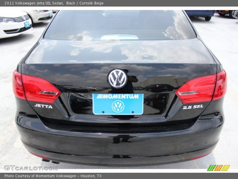 Black / Cornsilk Beige 2011 Volkswagen Jetta SEL Sedan