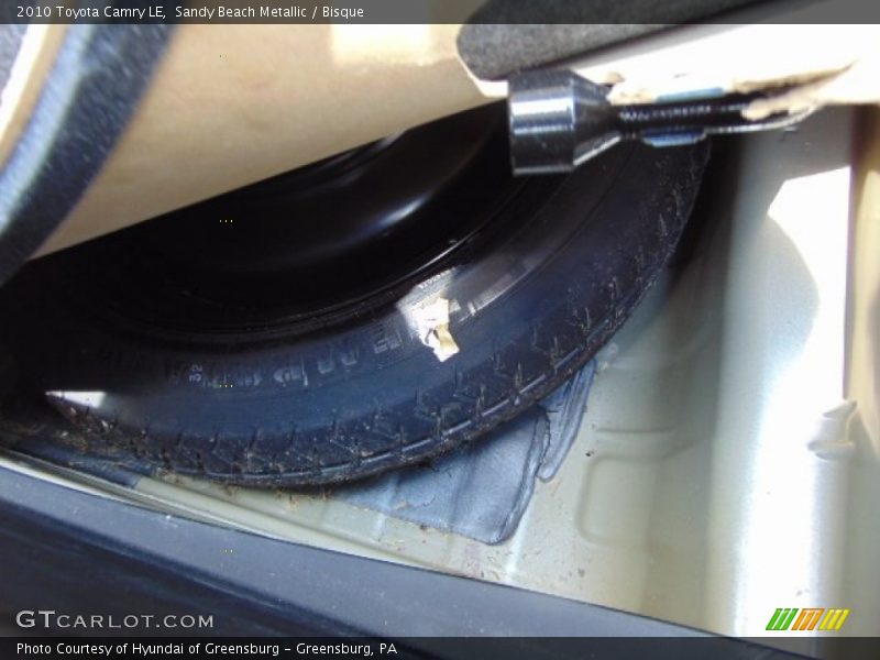 Sandy Beach Metallic / Bisque 2010 Toyota Camry LE