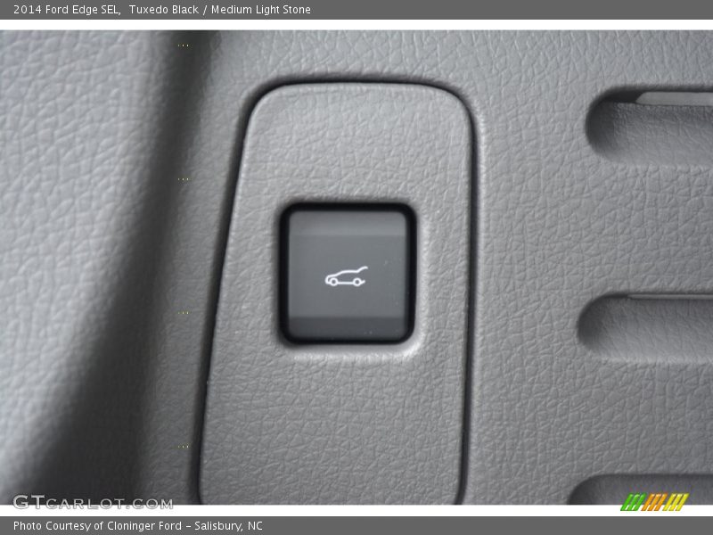 Tuxedo Black / Medium Light Stone 2014 Ford Edge SEL