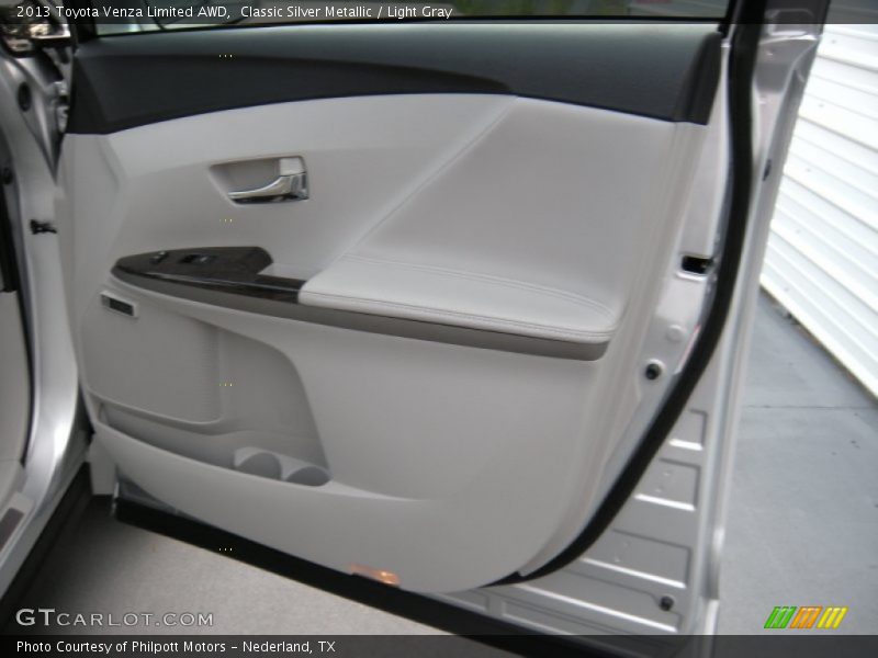 Classic Silver Metallic / Light Gray 2013 Toyota Venza Limited AWD
