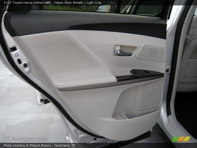 Classic Silver Metallic / Light Gray 2013 Toyota Venza Limited AWD