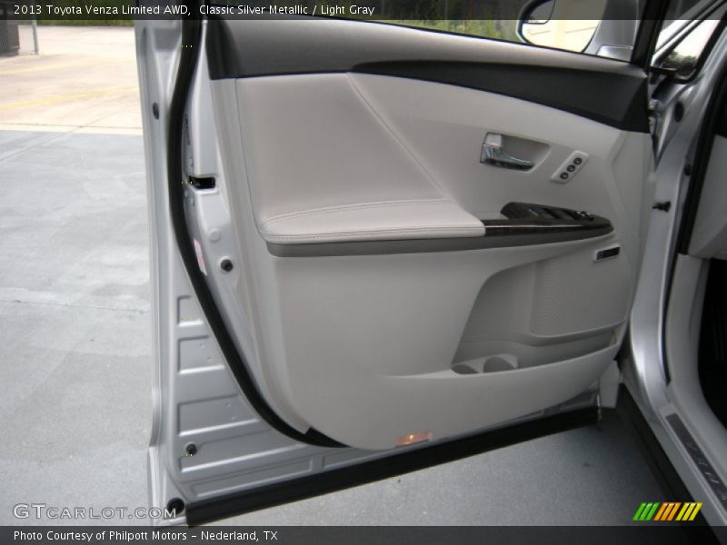 Classic Silver Metallic / Light Gray 2013 Toyota Venza Limited AWD