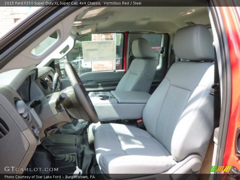 Front Seat of 2015 F350 Super Duty XL Super Cab 4x4 Chassis