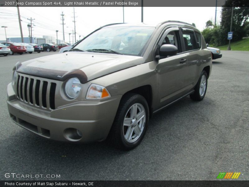 Light Khaki Metallic / Pastel Pebble Beige 2007 Jeep Compass Sport 4x4