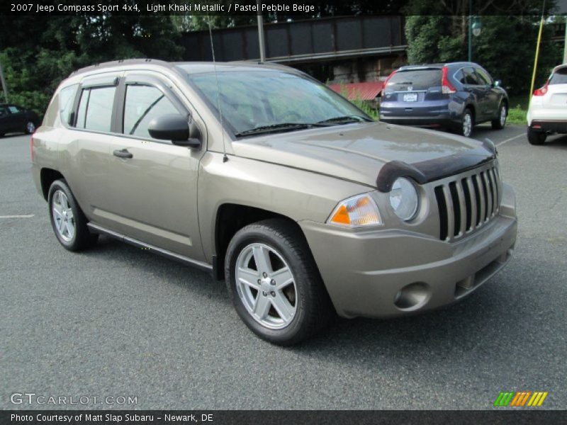 Light Khaki Metallic / Pastel Pebble Beige 2007 Jeep Compass Sport 4x4
