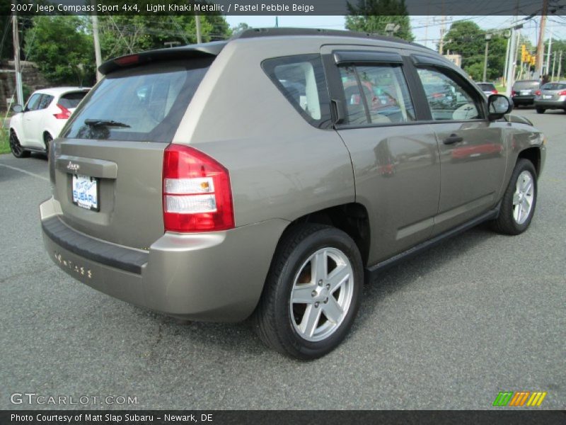 Light Khaki Metallic / Pastel Pebble Beige 2007 Jeep Compass Sport 4x4