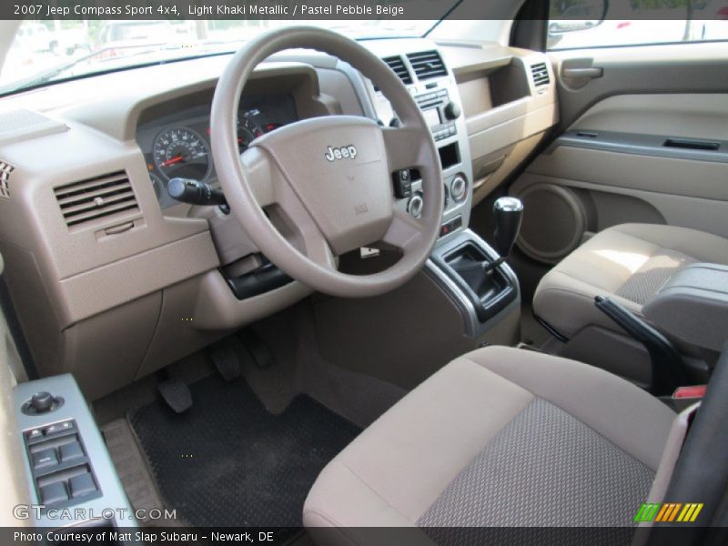 Light Khaki Metallic / Pastel Pebble Beige 2007 Jeep Compass Sport 4x4