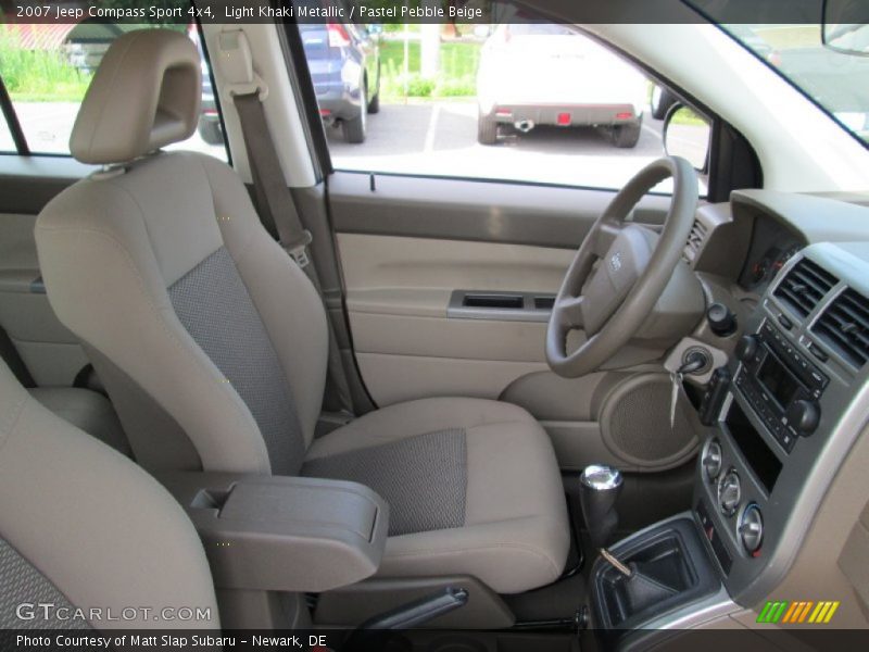 Light Khaki Metallic / Pastel Pebble Beige 2007 Jeep Compass Sport 4x4