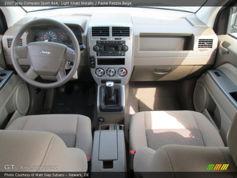 Light Khaki Metallic / Pastel Pebble Beige 2007 Jeep Compass Sport 4x4