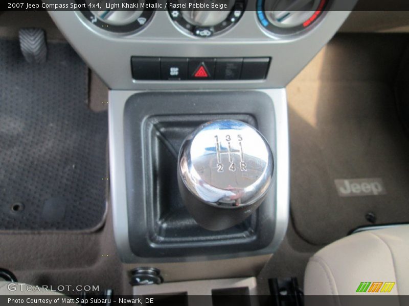 Light Khaki Metallic / Pastel Pebble Beige 2007 Jeep Compass Sport 4x4