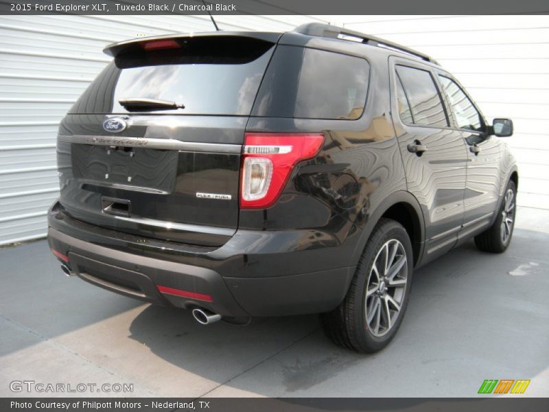 Tuxedo Black / Charcoal Black 2015 Ford Explorer XLT