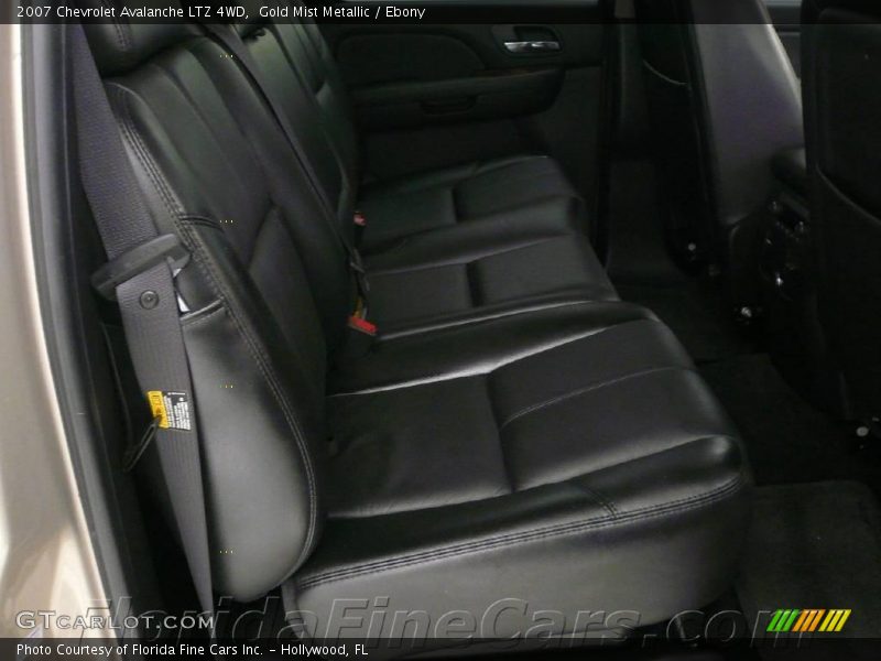 Gold Mist Metallic / Ebony 2007 Chevrolet Avalanche LTZ 4WD