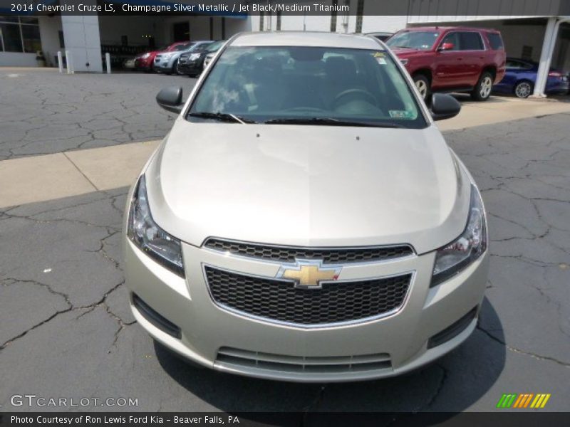 Champagne Silver Metallic / Jet Black/Medium Titanium 2014 Chevrolet Cruze LS