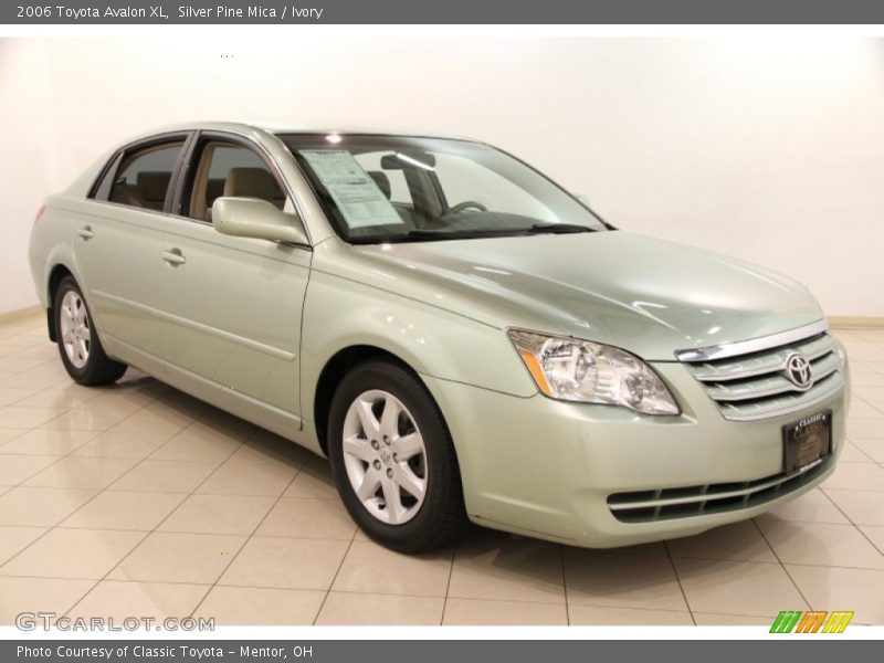 Silver Pine Mica / Ivory 2006 Toyota Avalon XL