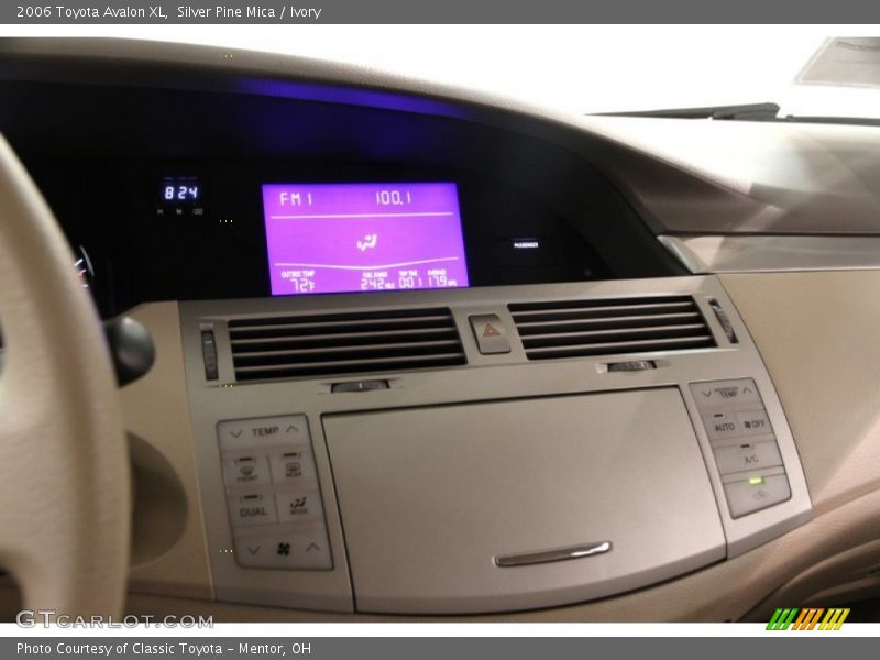 Silver Pine Mica / Ivory 2006 Toyota Avalon XL