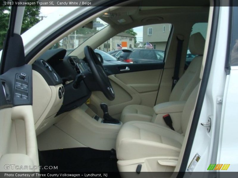 Candy White / Beige 2013 Volkswagen Tiguan SE